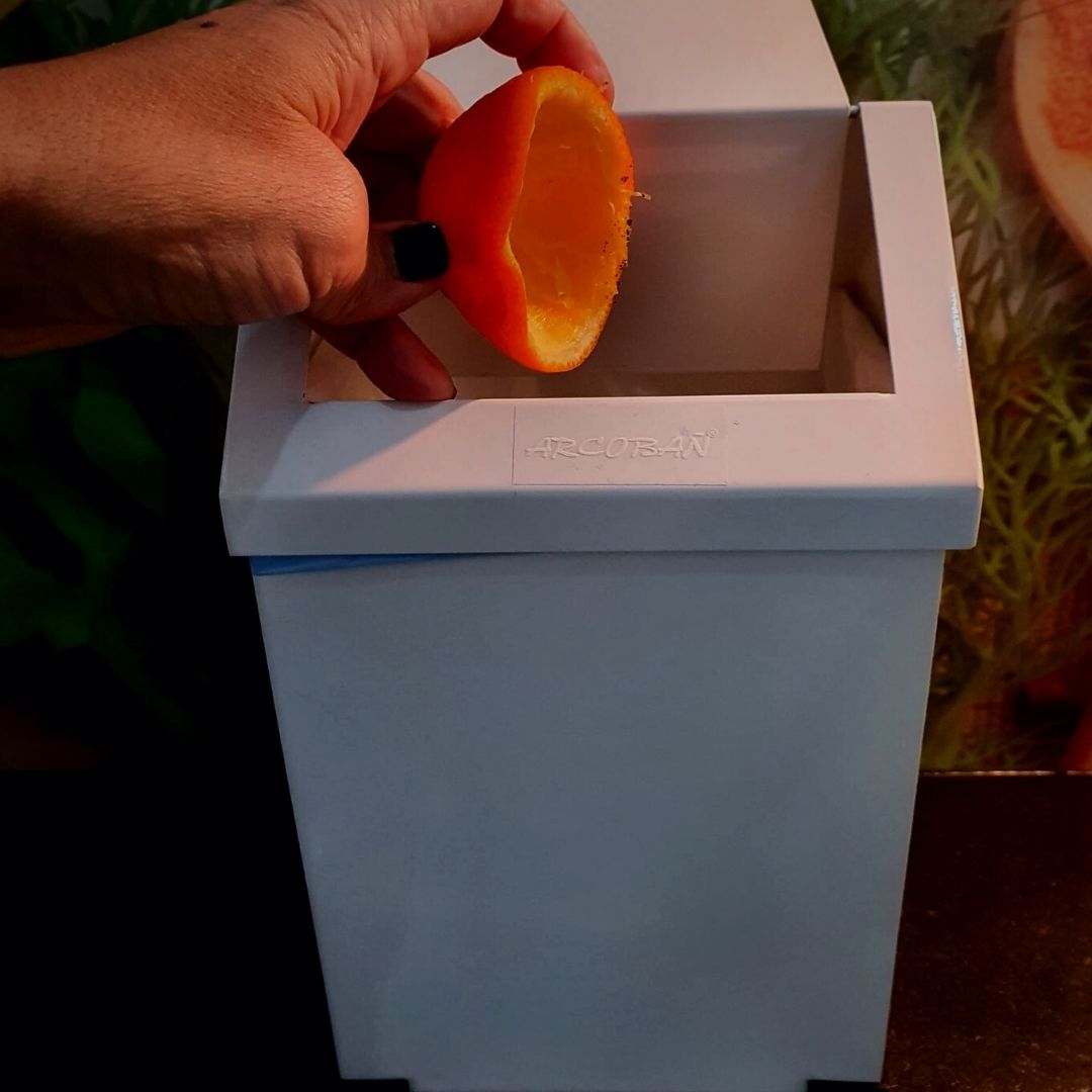 PAPELERA CUADRADA BLANCA 7L